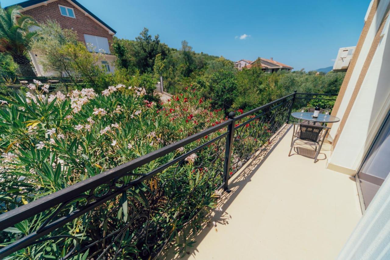 Villa Tivat Exterior foto